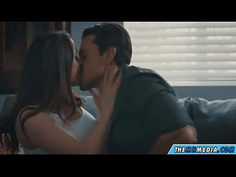 ❤️ Ngono ya kimapenzi na mama mzuri wa busty Video ya mkundu ❌