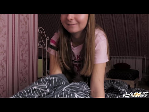 ❤️ Blondie Anamnyonya BFF wake Sana na Kupata Kinywa Chake Video ya mkundu ❌